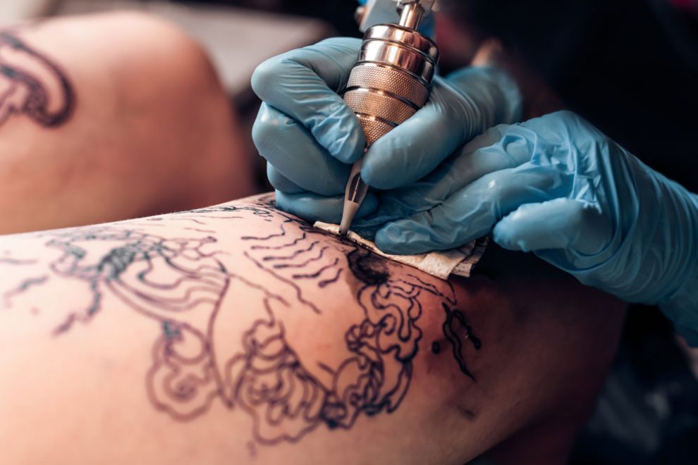 Tattoo-Pflege: Tipps und Tricks für eine langlebige Schönheit